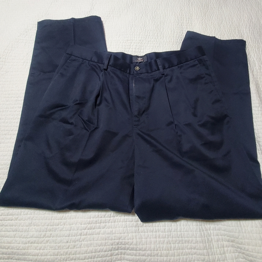 Dockers Signature Khaki Men's pants Sixe 38X32 Navy